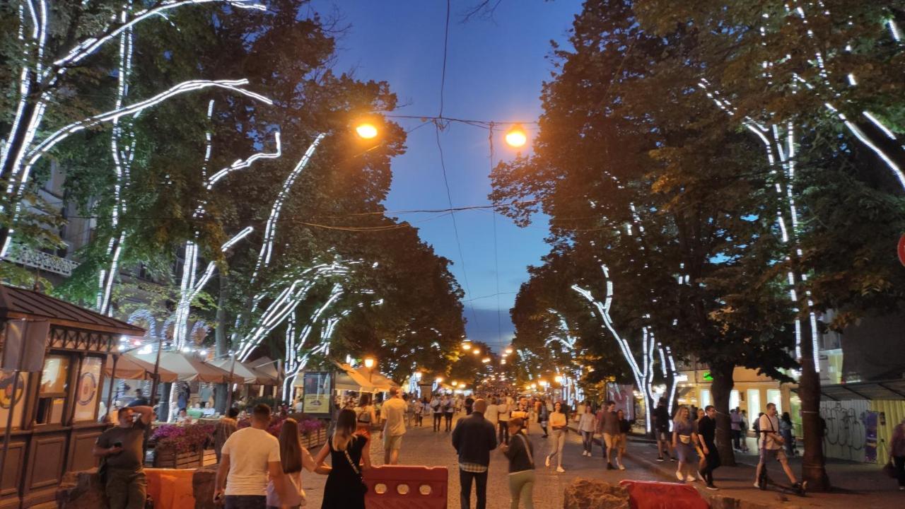 Квартира На Дерибасовcкой Odessa Esterno foto